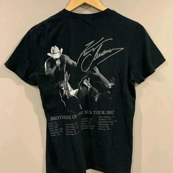 Kenny  Chesney Tour Concert T-Shirt - Picture 2 of 7